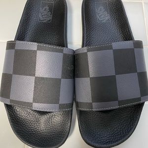 Men’s Vans slides like new condition